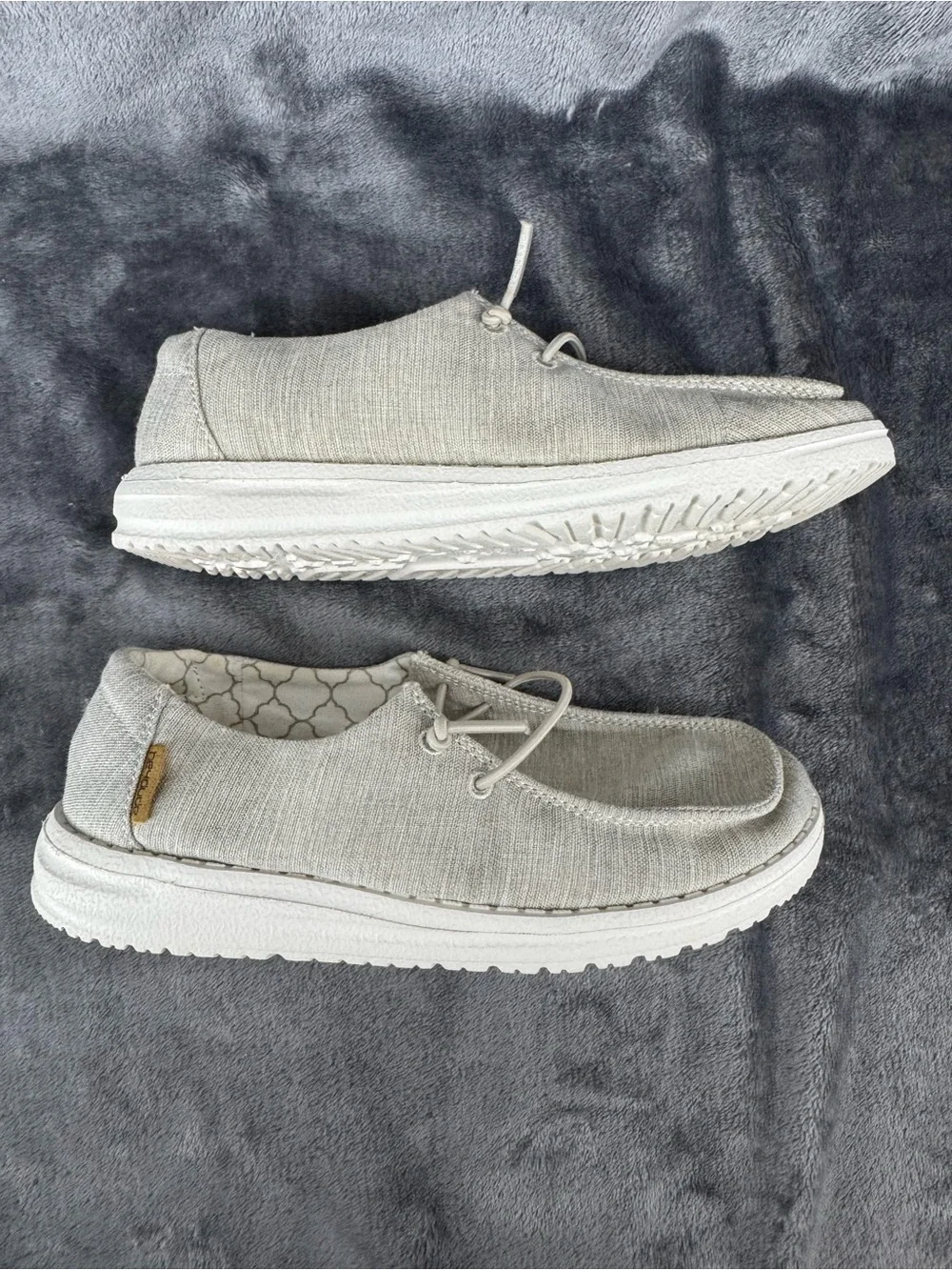 Girls Hey Dude Wendy Youth Linen Beige Slip On Loafer Shoe Size Y1